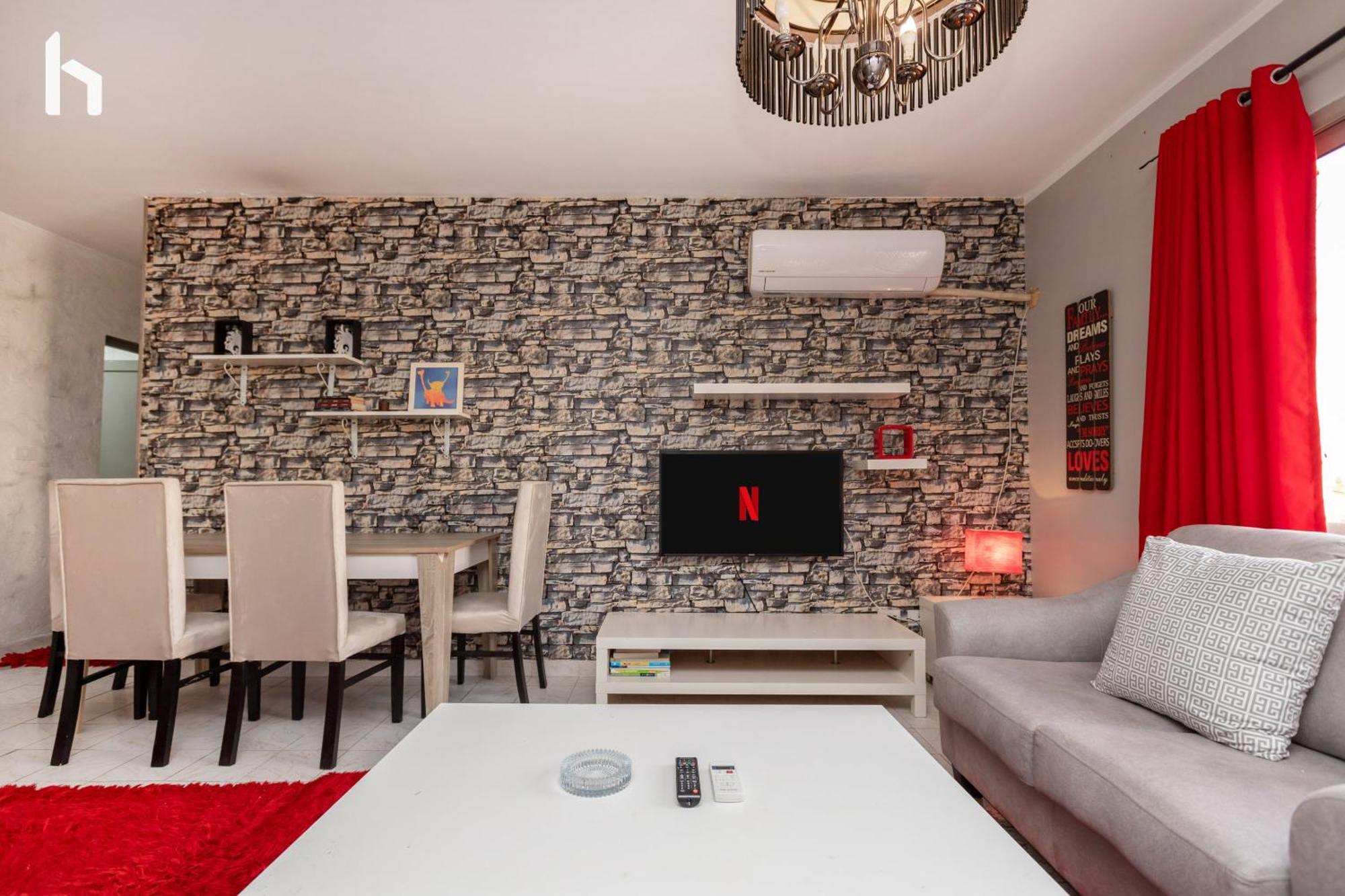 -host Prime In Rehab Il Cairo